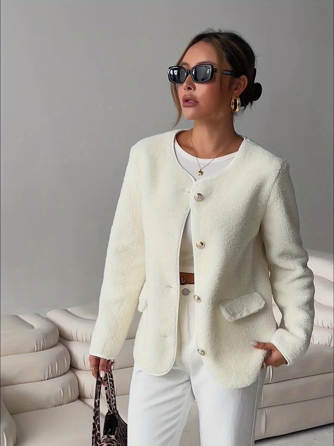 Ebeline™ | Vit Kofta med Knappar