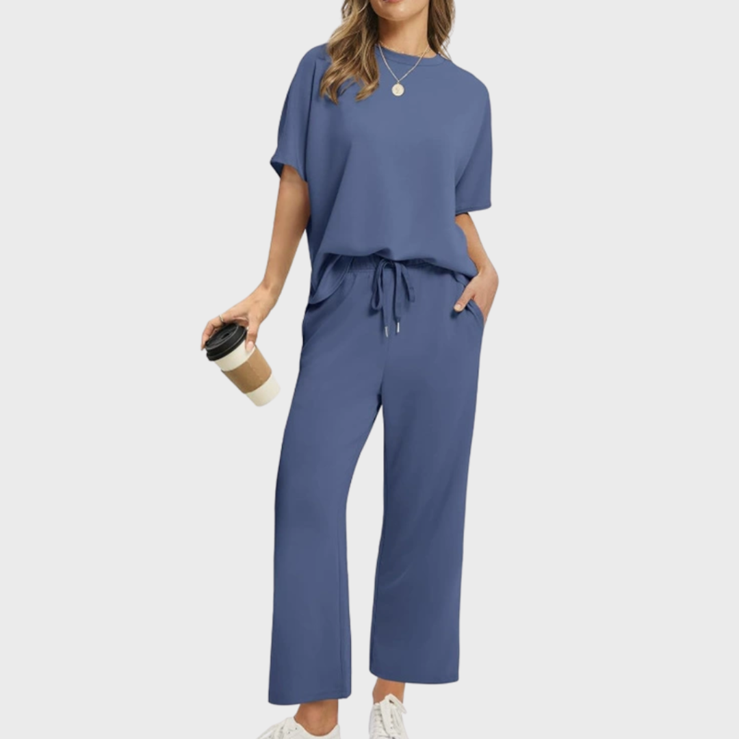 Tyra™ | Mjuk loungedräkt med ledig silhuett