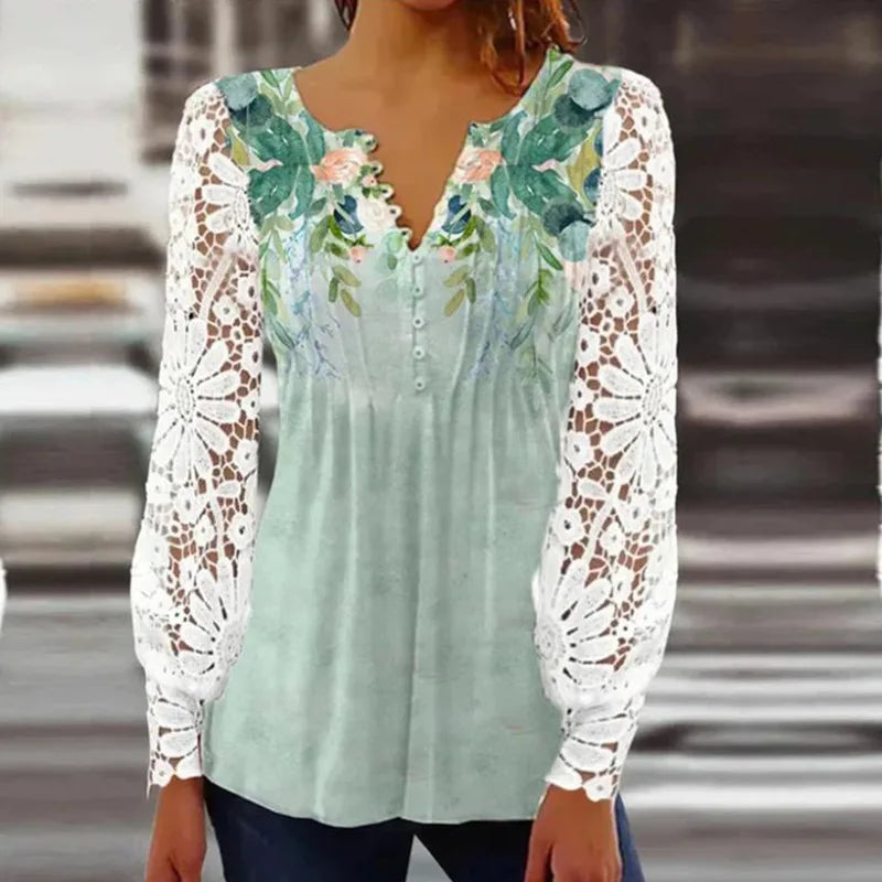 Magda™ | Blus med spetsärmar