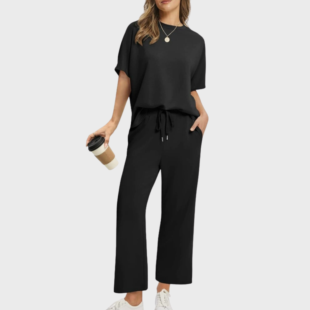 Tyra™ |  Mjuk loungedräkt med ledig silhuett