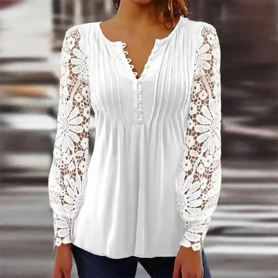 Magda™ | Blus med spetsärmar